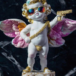 Glasschilderij Chanel Angel with golden gun 60x80 cm