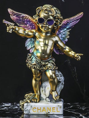 Glasschilderij golden Chanel Angel with gun 60x80 cm